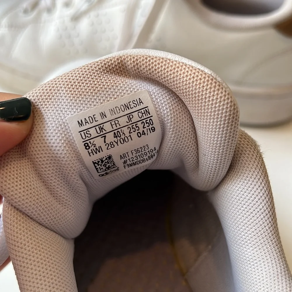 ADIDAS - Picture 7 of 8